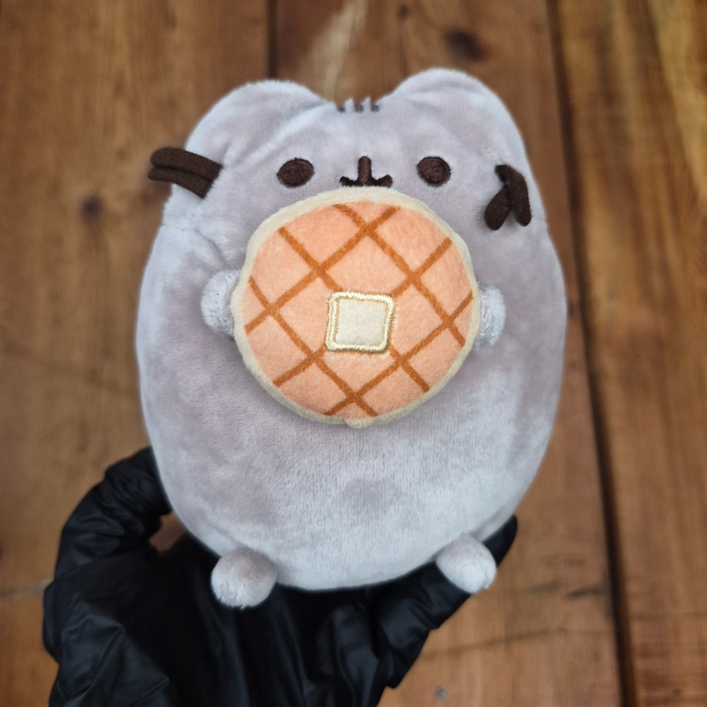GUND Pusheen Small Snackable Waffle Plush Grey Cat Stuffed Animal Collection